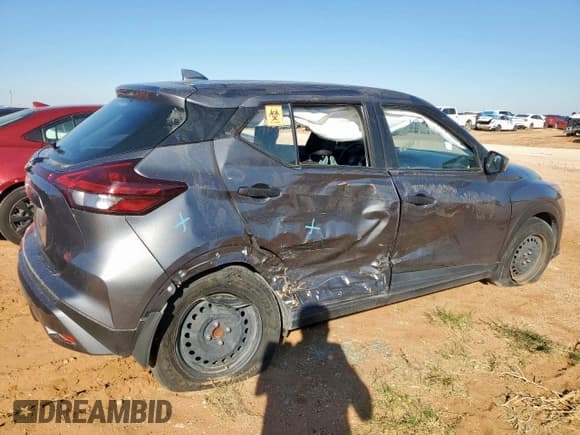 ✅ 2022 Nissan Kicks S • VIN: 3N1CP5BV3NL511388 • Лот: 71911235. Опубликован ранее на Copart с пробегом 38 541 миль. Бесплатный доступ к архиву аукционных продаж из США и подробный отчёт об истории автомобиля на DreamBid. Изображение 3.