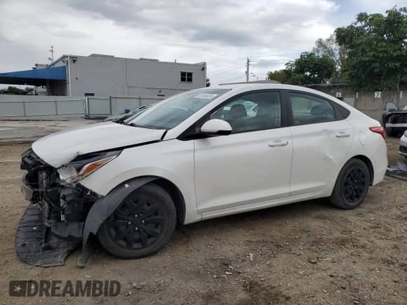 2021 Hyundai Accent SE with VIN 3KPC24A66ME131013, listed as a Copart auction lot 41416324 with 57,560 mi miles and . Bid and sale history available at DreamBid. Image 1.
