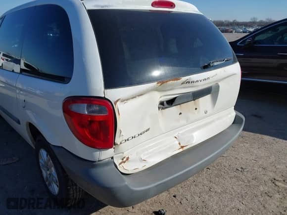 2005 Dodge Caravan SE с VIN 1D4GP25EX5B333234, выставлен на аукционе IAAI как лот 41389490 с пробегом 161 447 миль миль и . История ставок и продаж доступна на DreamBid. Изображение 6.