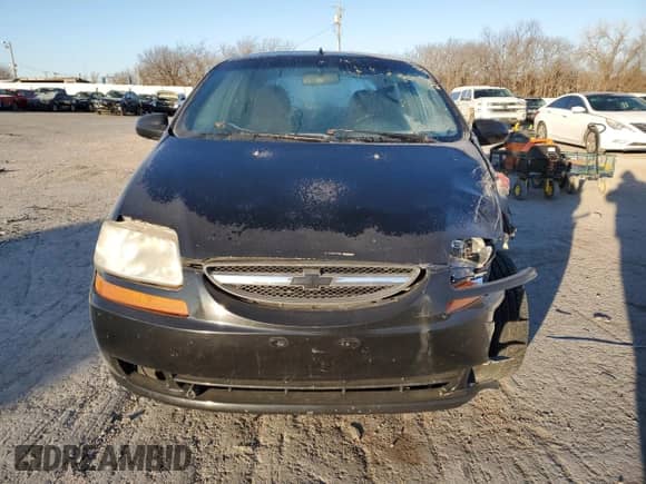 2005 Chevrolet Aveo SVM z VIN KL1TD526X5B325483, wystawiony jako Copart lot #42522785 z przebiegiem Nie podano mil oraz Szkoda całkowita • Salvage title. Historia ofert i sprzedaży dostępna na DreamBid. Obrazek 5.