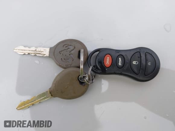 ✅ 2005 Dodge Neon SXT • VIN: 1B3ES56C95D171264 • Lot: 43615185. Wystawiony na IAAI z przebiegiem 240 039 mil. Bezpłatny archiwum sprzedaży aukcyjnych z USA i szczegółowy raport historii pojazdu na DreamBid. Zdjęcie 11.