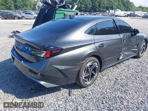 2025 Hyundai Sonata SEL Convenience with VIN KMHL14JA4SA453281, listed as a IAAI auction lot 42987444 with 3,280 mi miles and . Bid and sale history available at DreamBid. Image 4.