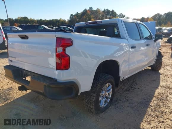 ✅ 2025 Chevrolet Silverado 1500 • VIN: 1GCUKAED7SZ276333 • Лот: 43591724. Опубликован ранее на IAAI с пробегом 8 475 миль. Бесплатный доступ к архиву аукционных продаж из США и подробный отчёт об истории автомобиля на DreamBid. Изображение 4.