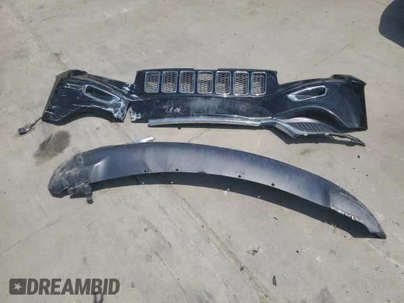 ✅ 2015 Jeep Grand Cherokee Summit • VIN: 1C4RJEJG7FC185426 • Lot: 62562735. Listed on Copart with 133,418 mi. Free auction sales archive from the USA and detailed vehicle history report at DreamBid. Image 13.