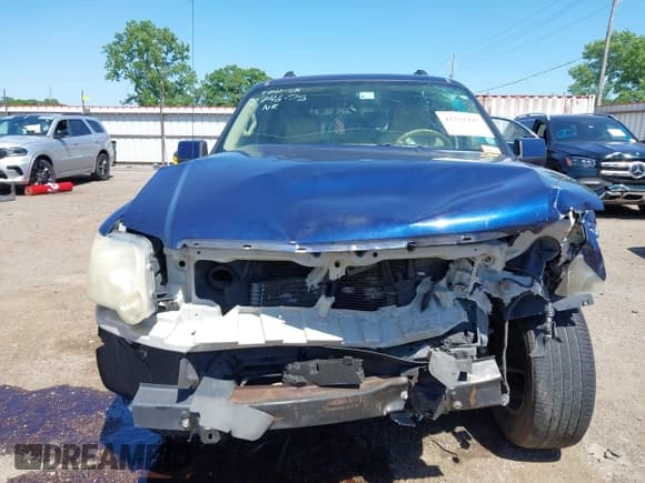 ✅ 2006 Ford Explorer Eddie Bauer • VIN: 1FMEU64856UA50192 • Lot: 42321295. Listed on IAAI with 294,037 mi. Free auction sales archive from the USA and detailed vehicle history report at DreamBid. Image 12.