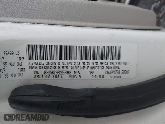 ✅ 2006 Jeep Commander Limited • VIN: 1J8HG58286C257988 • Lot: 43755013. Wystawiony na IAAI z przebiegiem 154 895 mil. Bezpłatny archiwum sprzedaży aukcyjnych z USA i szczegółowy raport historii pojazdu na DreamBid. Zdjęcie 9.