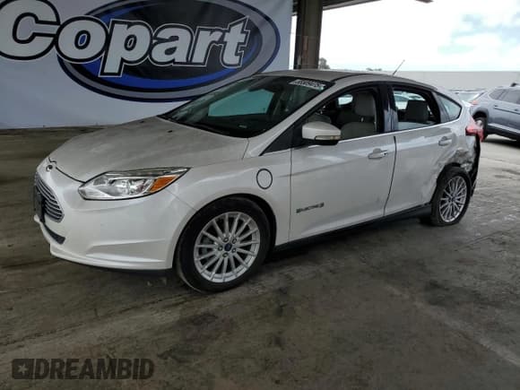 ✅ 2012 Ford Focus Electric • VIN: 1FAHP3R49CL458375 • Лот: 55509475. Опубликован ранее на Copart с пробегом 58 764 миль. Бесплатный доступ к архиву аукционных продаж из США и подробный отчёт об истории автомобиля на DreamBid. Изображение 1.