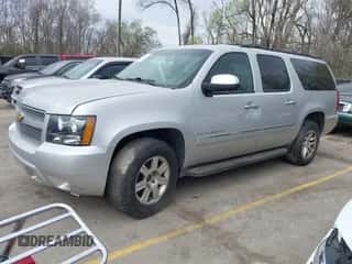 2011 Chevrolet Suburban LTZ z VIN 1GNSKKE35BR290484, wystawiony jako IAAI lot #41897265 z przebiegiem 223 739 mil mil oraz . Historia ofert i sprzedaży dostępna na DreamBid. Obrazek 2.