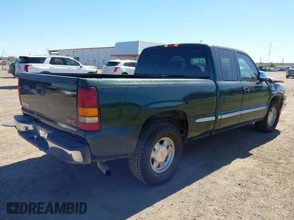 ✅ 2002 GMC Sierra 1500 SLE • VIN: 2GTEC19V621163065 • Лот: 43570609. Опубликован ранее на IAAI с пробегом 186 322 миль. Бесплатный доступ к архиву аукционных продаж из США и подробный отчёт об истории автомобиля на DreamBid. Изображение 4.