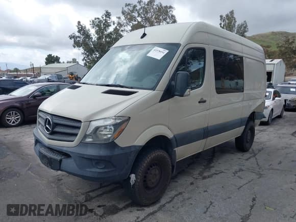 ✅ 2017 Mercedes-Benz Sprinter • VIN: WD4FE7CD0HP546454 • Lot: 41578534. Wystawiony na IAAI z przebiegiem 87 584 mil. Bezpłatny archiwum sprzedaży aukcyjnych z USA i szczegółowy raport historii pojazdu na DreamBid. Zdjęcie 2.