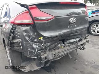 ✅ 2022 Hyundai Ioniq Blue • VIN: KMHC65LC0NU281307 • Lot: 41862146. Wystawiony na IAAI z przebiegiem 61 061 mil. Bezpłatny archiwum sprzedaży aukcyjnych z USA i szczegółowy raport historii pojazdu na DreamBid. Zdjęcie 6.