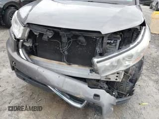 ✅ 2016 Toyota Highlander Limited • VIN: 5TDDKRFHXGS303050 • Lot: 43780063. Listed on IAAI with 212,123 mi. Free auction sales archive from the USA and detailed vehicle history report at DreamBid. Image 6.