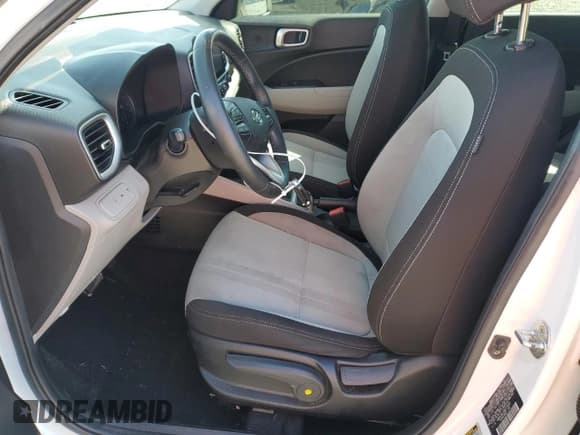 ✅ 2021 Hyundai Venue SEL • VIN: KMHRC8A30MU078262 • Lot: 47365875. Listed on Copart with 65,689 mi. Free auction sales archive from the USA and detailed vehicle history report at DreamBid. Image 7.