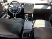 ✅ 2022 Hyundai Tucson SEL • VIN: 5NMJFCAE4NH106649 • Lot: 72252444. Wystawiony na Copart z przebiegiem 21 318 mil. Bezpłatny archiwum sprzedaży aukcyjnych z USA i szczegółowy raport historii pojazdu na DreamBid. Zdjęcie 8.