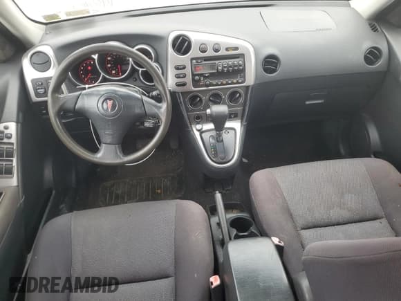 ✅ 2005 Pontiac Vibe • VIN: 5Y2SM63865Z428255 • Lot: 92933675. Wystawiony na Copart z przebiegiem 196 767 mil. Bezpłatny archiwum sprzedaży aukcyjnych z USA i szczegółowy raport historii pojazdu na DreamBid. Zdjęcie 8.