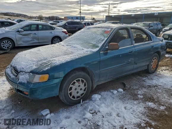 ✅ 1994 Honda Accord LX • VIN: JHMCD5632RC028411 • Lot: 94819275. Listed on Copart with 249,101 mi. Free auction sales archive from the USA and detailed vehicle history report at DreamBid. Image 1.