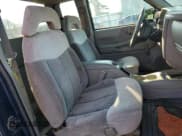 ✅ 2003 Chevrolet S-10 LS • VIN: 1GCDT19X938254553 • Лот: 88268825. Опубликован ранее на Copart с пробегом 175 088 миль. Бесплатный доступ к архиву аукционных продаж из США и подробный отчёт об истории автомобиля на DreamBid. Изображение 10.