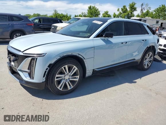 ✅ 2024 Cadillac LYRIQ Tech • VIN: 1GYKPMRLXRZ138186 • Lot: 58059275. Listed on Copart with 8,995 mi. Free auction sales archive from the USA and detailed vehicle history report at DreamBid. Image 1.