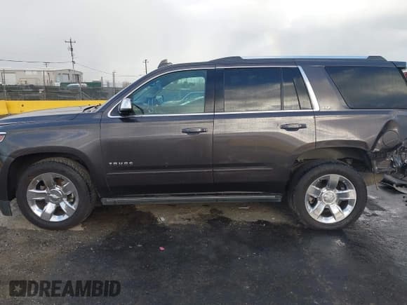 ✅ 2016 Chevrolet Tahoe LTZ • VIN: 1GNSKCKC7GR113646 • Lot: 43635084. Wystawiony na IAAI z przebiegiem 127 263 mil. Bezpłatny archiwum sprzedaży aukcyjnych z USA i szczegółowy raport historii pojazdu na DreamBid. Zdjęcie 15.