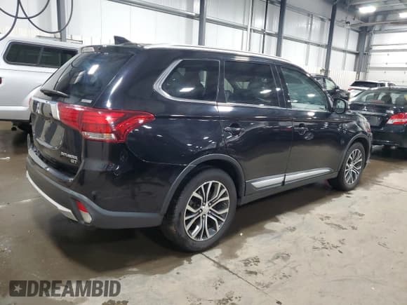 ✅ 2017 Mitsubishi Outlander GT • VIN: JA4JZ4AX4HZ020136 • Lot: 46446595. Listed on Copart with 139,013 mi. Free auction sales archive from the USA and detailed vehicle history report at DreamBid. Image 3.