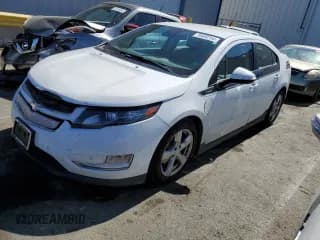 ✅ 2013 Chevrolet Volt • VIN: 1G1RH6E41DU128415 • Lot: 70400754. Wystawiony na Copart z przebiegiem 92 256 mil. Bezpłatny archiwum sprzedaży aukcyjnych z USA i szczegółowy raport historii pojazdu na DreamBid. Zdjęcie 1.
