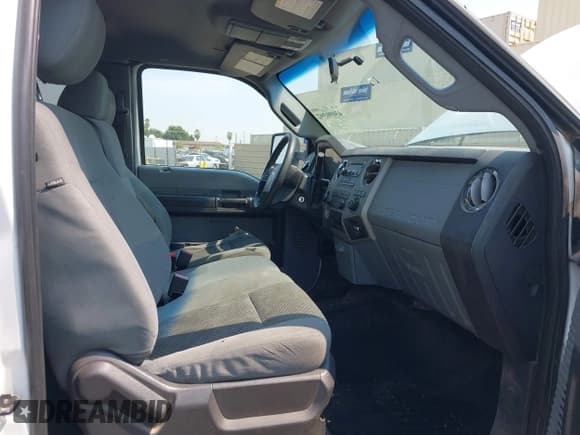 ✅ 2014 Ford F-250 XL • VIN: 1FT7X2A69EEB79156 • Lot: 43090392. Listed on IAAI with 246,582 mi. Free auction sales archive from the USA and detailed vehicle history report at DreamBid. Image 5.