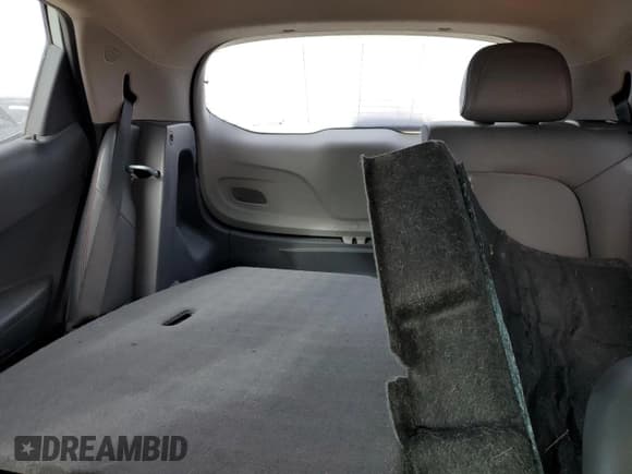 ✅ 2019 Chevrolet Bolt EV Premier • VIN: 1G1FZ6S02K4135646 • Lot: 75072324. Wystawiony na Copart z przebiegiem Nie podano. Bezpłatny archiwum sprzedaży aukcyjnych z USA i szczegółowy raport historii pojazdu na DreamBid. Zdjęcie 10.