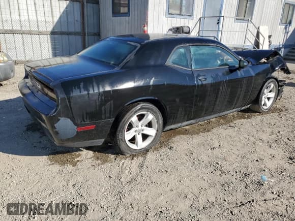 ✅ 2012 Dodge Challenger SXT • VIN: 2C3CDYAG5CH292244 • Lot: 75683464. Wystawiony na Copart z przebiegiem 93 739 mil. Bezpłatny archiwum sprzedaży aukcyjnych z USA i szczegółowy raport historii pojazdu na DreamBid. Zdjęcie 3.