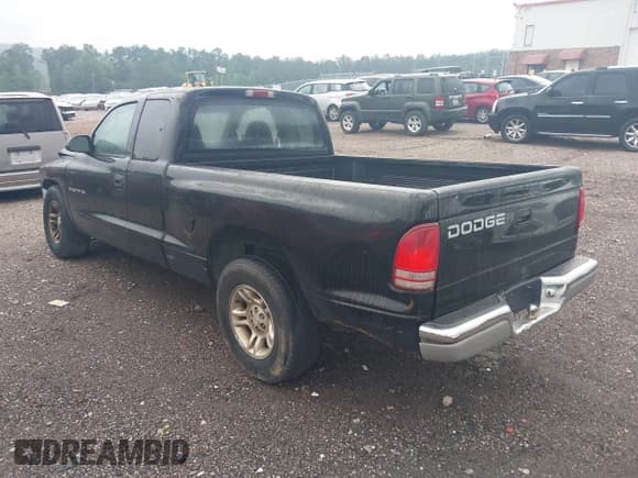✅ 2001 Dodge Dakota • VIN: 1B7GL22X71S100324 • Lot: 42287463. Wystawiony na IAAI z przebiegiem 166 584 mil. Bezpłatny archiwum sprzedaży aukcyjnych z USA i szczegółowy raport historii pojazdu na DreamBid. Zdjęcie 3.