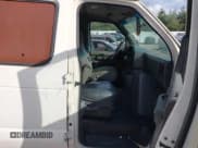 ✅ 1993 Ford Econoline Cargo • VIN: 1FBJS31M8PHB50746 • Lot: 43612255. Wystawiony na IAAI z przebiegiem Nie podano. Bezpłatny archiwum sprzedaży aukcyjnych z USA i szczegółowy raport historii pojazdu na DreamBid. Zdjęcie 5.