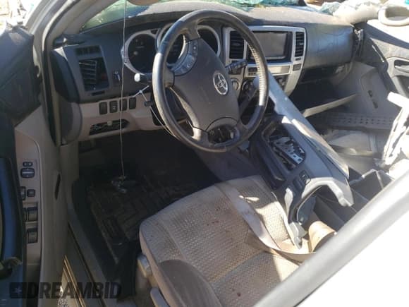 ✅ 2004 Toyota 4Runner SR5 • VIN: JTEBT14R448015621 • Lot: 81982715. Listed on Copart with 189,461 mi. Free auction sales archive from the USA and detailed vehicle history report at DreamBid. Image 8.