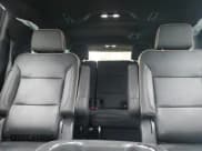 ✅ 2023 Chevrolet Suburban Premier • VIN: 1GNSKFKD1PR290543 • Lot: 55710384. Wystawiony na Copart z przebiegiem 48 431 mil. Bezpłatny archiwum sprzedaży aukcyjnych z USA i szczegółowy raport historii pojazdu na DreamBid. Zdjęcie 10.