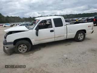2004 Chevrolet Silverado 1500 LS z VIN 2GCEC19T541236184, wystawiony jako Copart lot #84914735 z przebiegiem Nie podano mil oraz Szkoda całkowita • Salvage title. Historia ofert i sprzedaży dostępna na DreamBid. Obrazek 1.