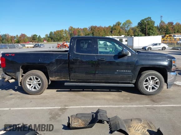 ✅ 2018 Chevrolet Silverado 1500 LT • VIN: 1GCVKRECXJZ215857 • Лот: 43473435. Опубликован ранее на IAAI с пробегом 213 061 миль. Бесплатный доступ к архиву аукционных продаж из США и подробный отчёт об истории автомобиля на DreamBid. Изображение 13.