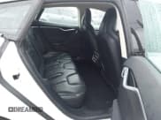 ✅ 2013 Tesla Model S • VIN: 5YJSA1CN2DFP12584 • Lot: 43711385. Wystawiony na IAAI z przebiegiem 133 895 mil. Bezpłatny archiwum sprzedaży aukcyjnych z USA i szczegółowy raport historii pojazdu na DreamBid. Zdjęcie 8.