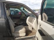 ✅ 2009 Ford Escape Hybrid • VIN: 1FMCU493X9KA04009 • Лот: 43306609. Опубликован ранее на IAAI с пробегом 140 146 миль. Бесплатный доступ к архиву аукционных продаж из США и подробный отчёт об истории автомобиля на DreamBid. Изображение 5.