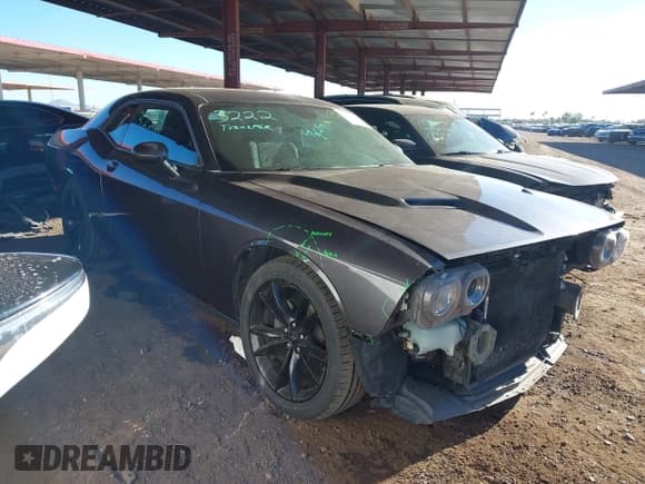 ✅ 2018 Dodge Challenger SXT Plus • VIN: 2C3CDZAG9JH124075 • Lot: 43545187. Wystawiony na IAAI z przebiegiem 114 083 mil. Bezpłatny archiwum sprzedaży aukcyjnych z USA i szczegółowy raport historii pojazdu na DreamBid. Zdjęcie 1.