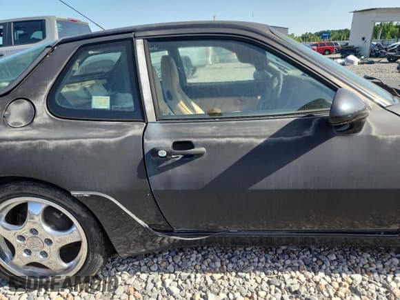 ✅ 1993 Porsche 968 • VIN: WP0AA2961PS820249 • Lot: 64134505. Wystawiony na Copart z przebiegiem 129 130 mil. Bezpłatny archiwum sprzedaży aukcyjnych z USA i szczegółowy raport historii pojazdu na DreamBid. Zdjęcie 11.