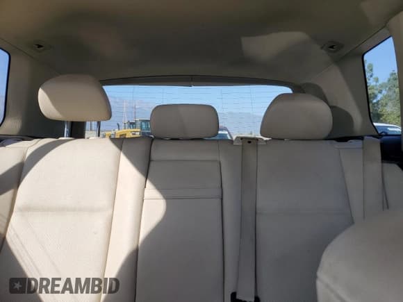 ✅ 2013 Mercedes-Benz GLK 350 • VIN: WDCGG5HB9DG036967 • Lot: 89822565. Listed on Copart with 177,966 mi. Free auction sales archive from the USA and detailed vehicle history report at DreamBid. Image 10.