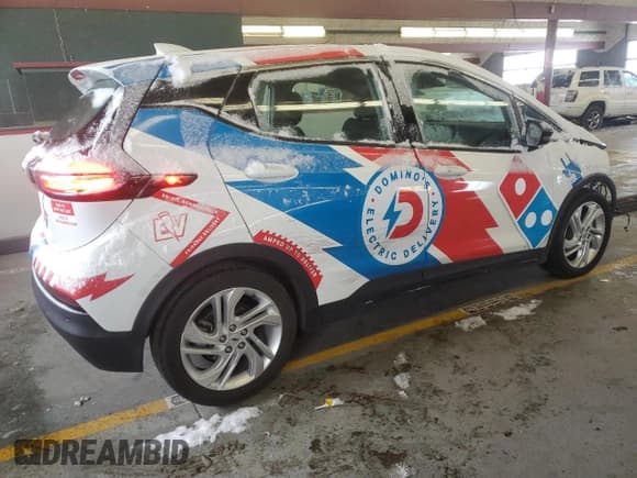 ✅ 2023 Chevrolet Bolt EV 1LT • VIN: 1G1FW6S03P4102848 • Lot: 87869515. Wystawiony na Copart z przebiegiem 18 135 mil. Bezpłatny archiwum sprzedaży aukcyjnych z USA i szczegółowy raport historii pojazdu na DreamBid. Zdjęcie 3.