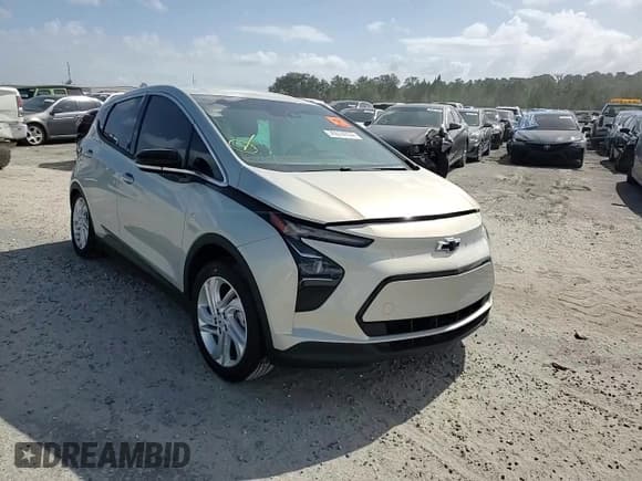 ✅ 2022 Chevrolet Bolt EV 1LT • VIN: 1G1FW6S04N4106243 • Lot: 76614774. Wystawiony na Copart z przebiegiem 13 898 mil. Bezpłatny archiwum sprzedaży aukcyjnych z USA i szczegółowy raport historii pojazdu na DreamBid. Zdjęcie 11.
