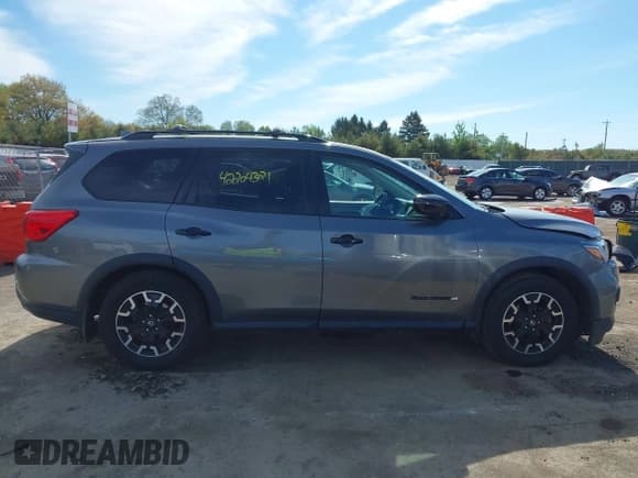 ✅ 2019 Nissan Pathfinder S • VIN: 5N1DR2MM1KC614505 • Lot: 42204321. Listed on IAAI with 96,585 mi. Free auction sales archive from the USA and detailed vehicle history report at DreamBid. Image 14.