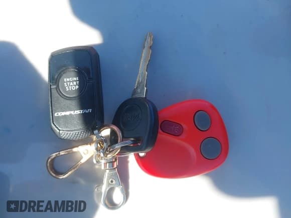 ✅ 2005 Chevrolet Equinox LS • VIN: 2CNDL13F456039831 • Lot: 43146132. Wystawiony na IAAI z przebiegiem 133 523 mil. Bezpłatny archiwum sprzedaży aukcyjnych z USA i szczegółowy raport historii pojazdu na DreamBid. Zdjęcie 11.