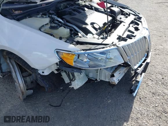 ✅ 2011 Lincoln MKZ • VIN: 3LNHL2GC4BR759321 • Lot: 43604767. Listed on IAAI with 62,026 mi. Free auction sales archive from the USA and detailed vehicle history report at DreamBid. Image 13.