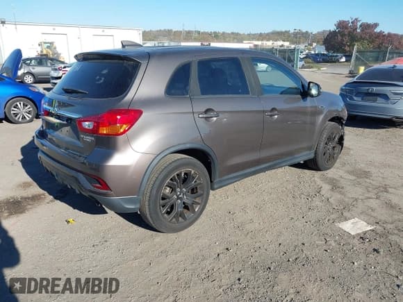 ✅ 2019 Mitsubishi Outlander ES • VIN: JA4AP3AU5KU014081 • Lot: 43539369. Listed on IAAI with 70,542 mi. Free auction sales archive from the USA and detailed vehicle history report at DreamBid. Image 4.