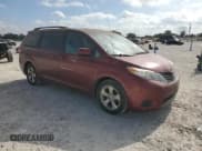 ✅ 2014 Toyota Sienna LE AAS • VIN: 5TDKK3DCXES468654 • Lot: 86662125. Wystawiony na Copart z przebiegiem 133 759 mil. Bezpłatny archiwum sprzedaży aukcyjnych z USA i szczegółowy raport historii pojazdu na DreamBid. Zdjęcie 4.