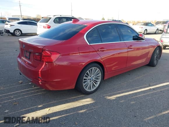 ✅ 2013 BMW 3 Series 328i xDrive • VIN: WBA3B3C53DF537140 • Lot: 43772944. Listed on IAAI with 87,638 mi. Free auction sales archive from the USA and detailed vehicle history report at DreamBid. Image 4.