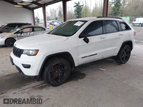 ✅ 2018 Jeep Grand Cherokee Laredo E • VIN: 1C4RJFAG6JC425810 • Лот: 43824522. Опубликован ранее на IAAI с пробегом 131 520 миль. Бесплатный доступ к архиву аукционных продаж из США и подробный отчёт об истории автомобиля на DreamBid. Изображение 17.