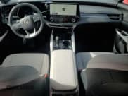 ✅ 2025 Lexus RX 350 • VIN: 2T2BAMCA7SC104717 • Lot: 68693805. Wystawiony na Copart z przebiegiem 28 mil. Bezpłatny archiwum sprzedaży aukcyjnych z USA i szczegółowy raport historii pojazdu na DreamBid. Zdjęcie 8.