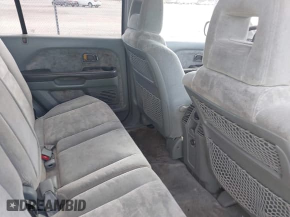 ✅ 2003 Honda Pilot EX • VIN: 2HKYF18423H588800 • Lot: 43448885. Listed on IAAI with 172,644 mi. Free auction sales archive from the USA and detailed vehicle history report at DreamBid. Image 8.